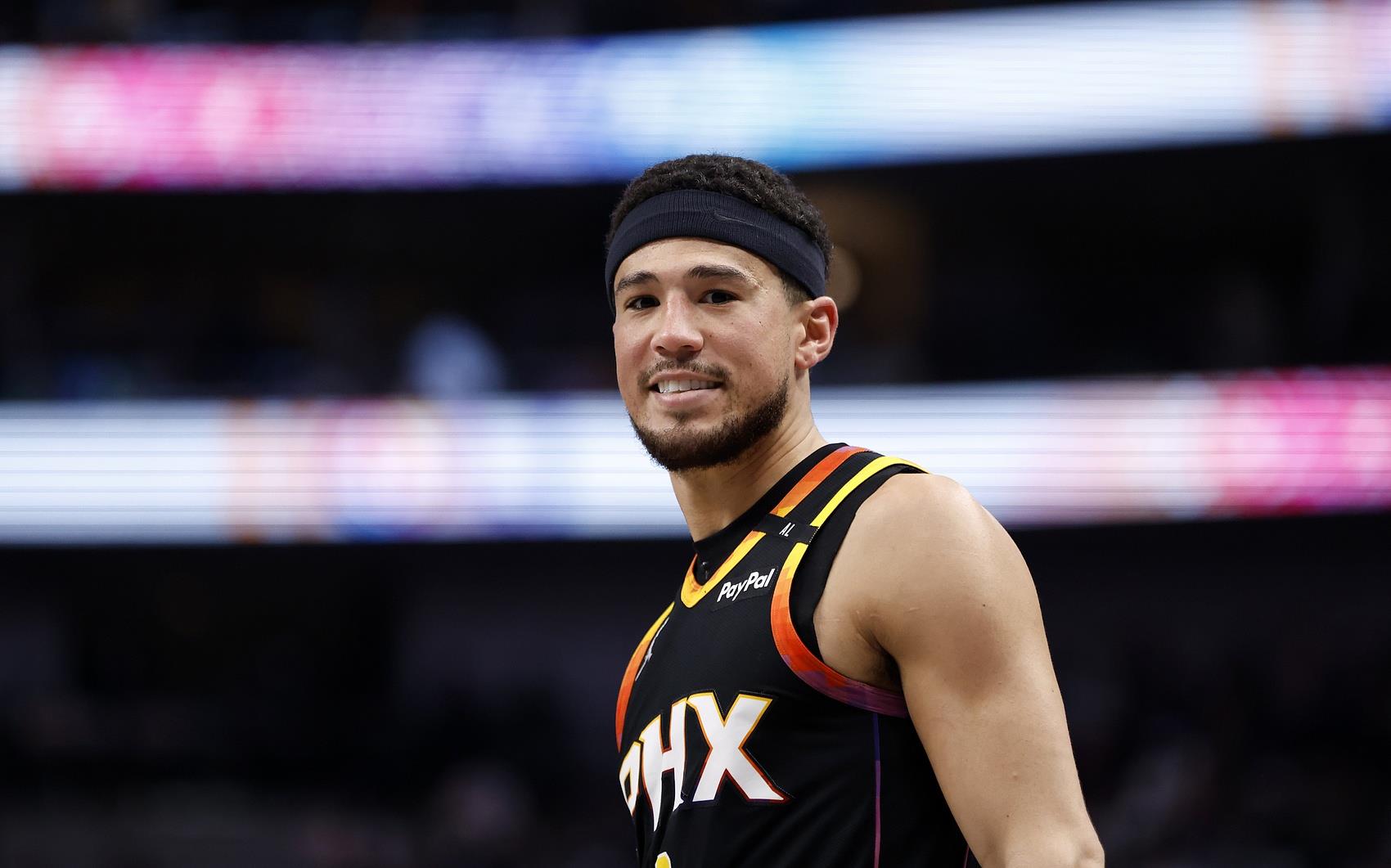 某NBA教练：我们防守杰伦-格林时很困难，他肯定能搭档布克