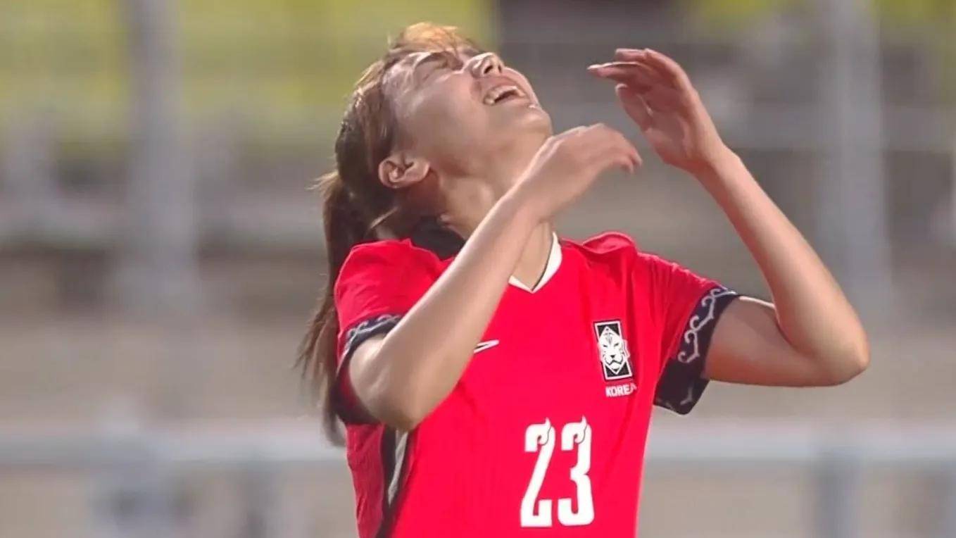 韩国女足多点开花，轻松过关